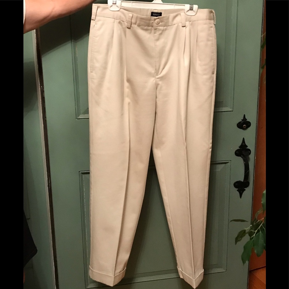 Izod 34 x 30 Khaki Pants Double Pleats & Cuffs